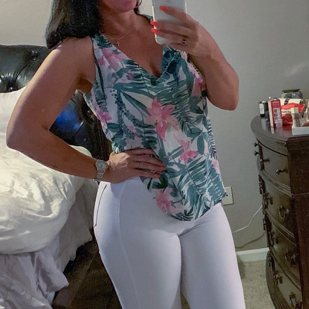 Cute Springtime Old Navy Tank Top